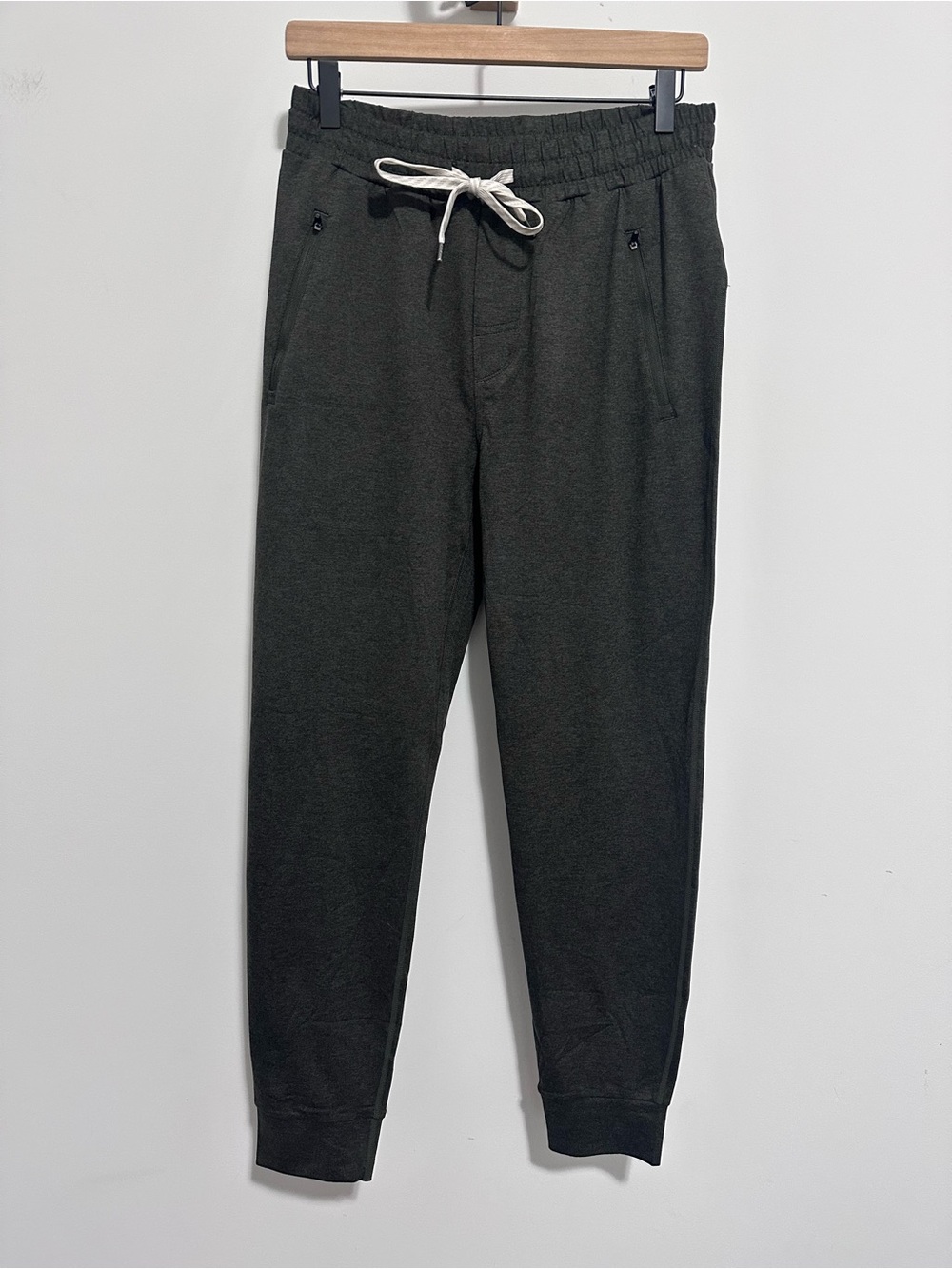 Vuori Ponto Performance Jogger Pants Medium